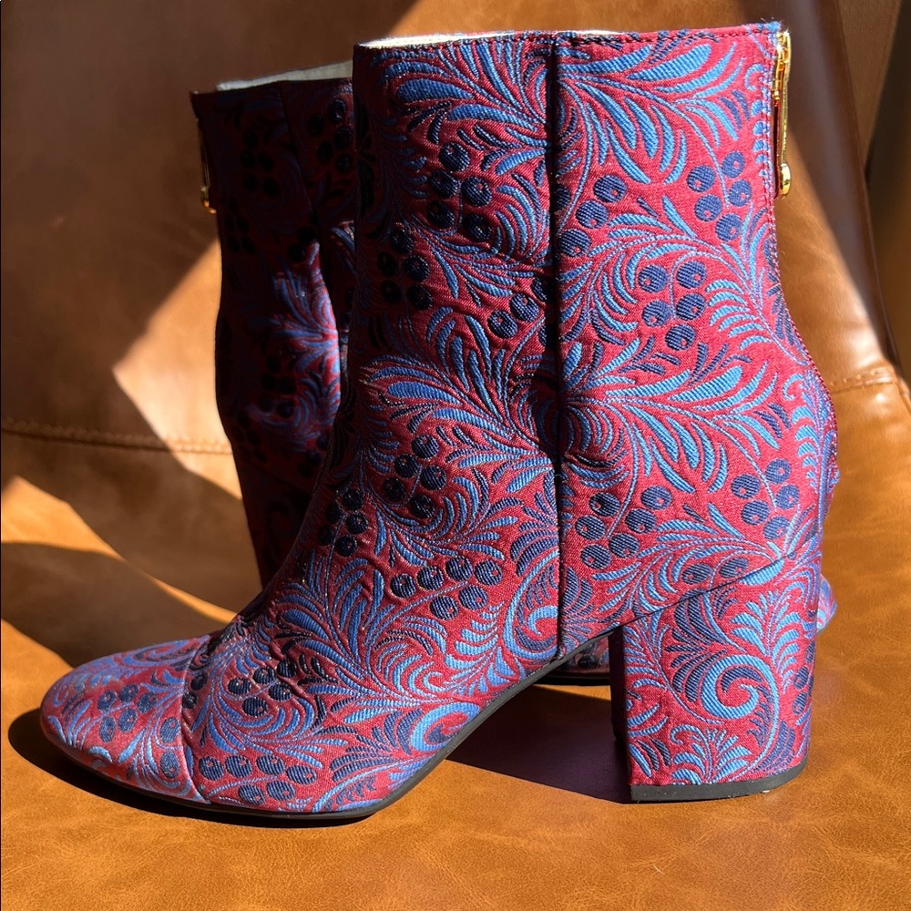 1901 Whitaker Berry Leaf Brocade Heeled Ankle Boot